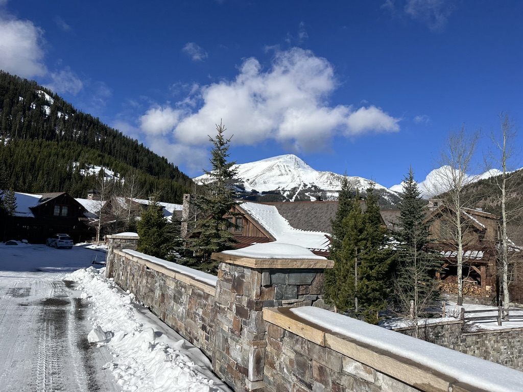 Big Sky Mountain Cabin - Wood Staining & Exterior painting project